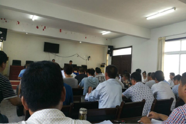 高塘镇扎实开展党员普查及信息录入工作